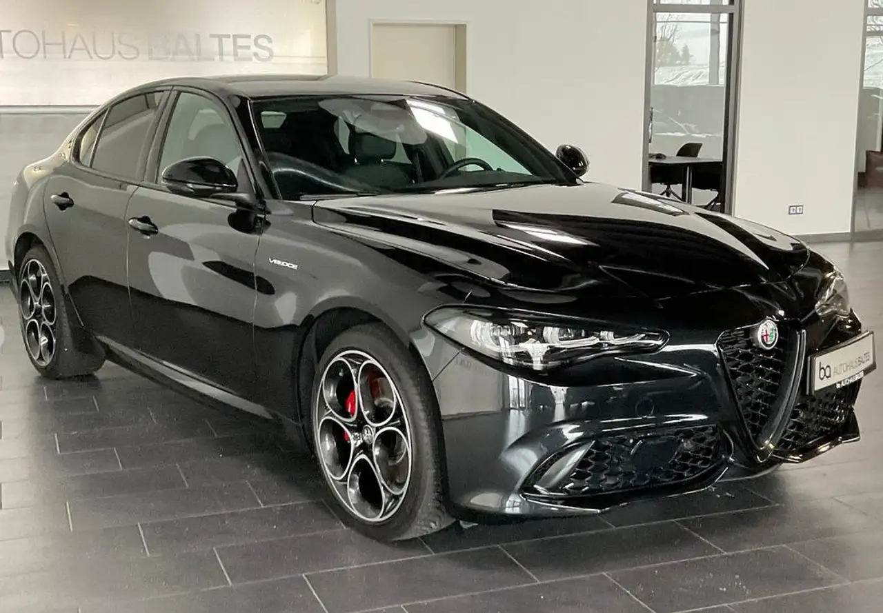 Alfa Romeo Giulia 10