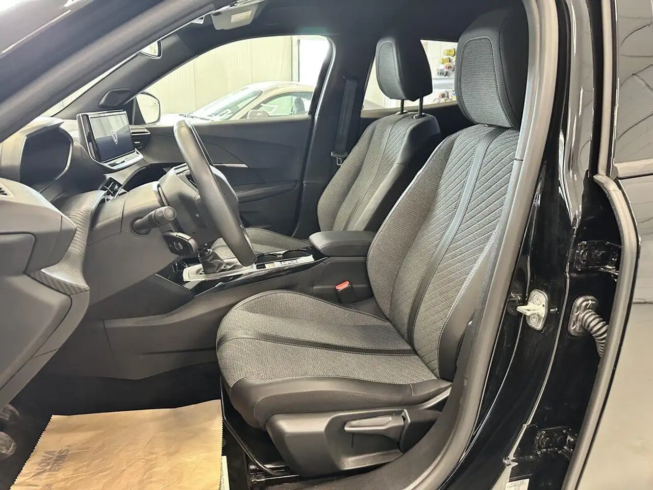 Peugeot 2008 9