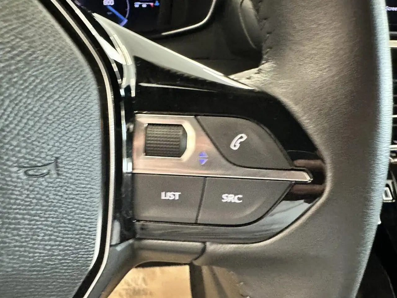 Peugeot 2008 12
