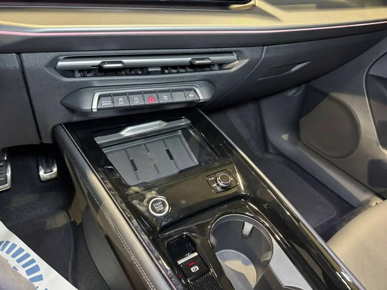Audi Q3 11
