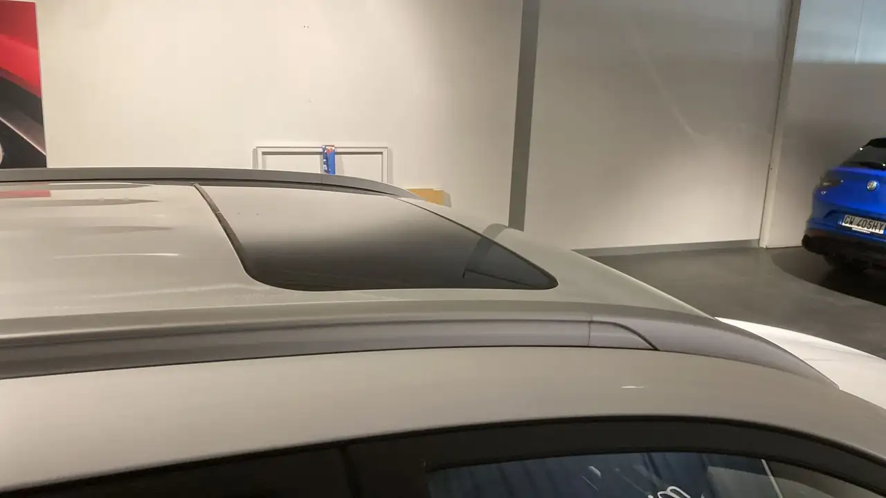 DR Automobiles DR5.0 8