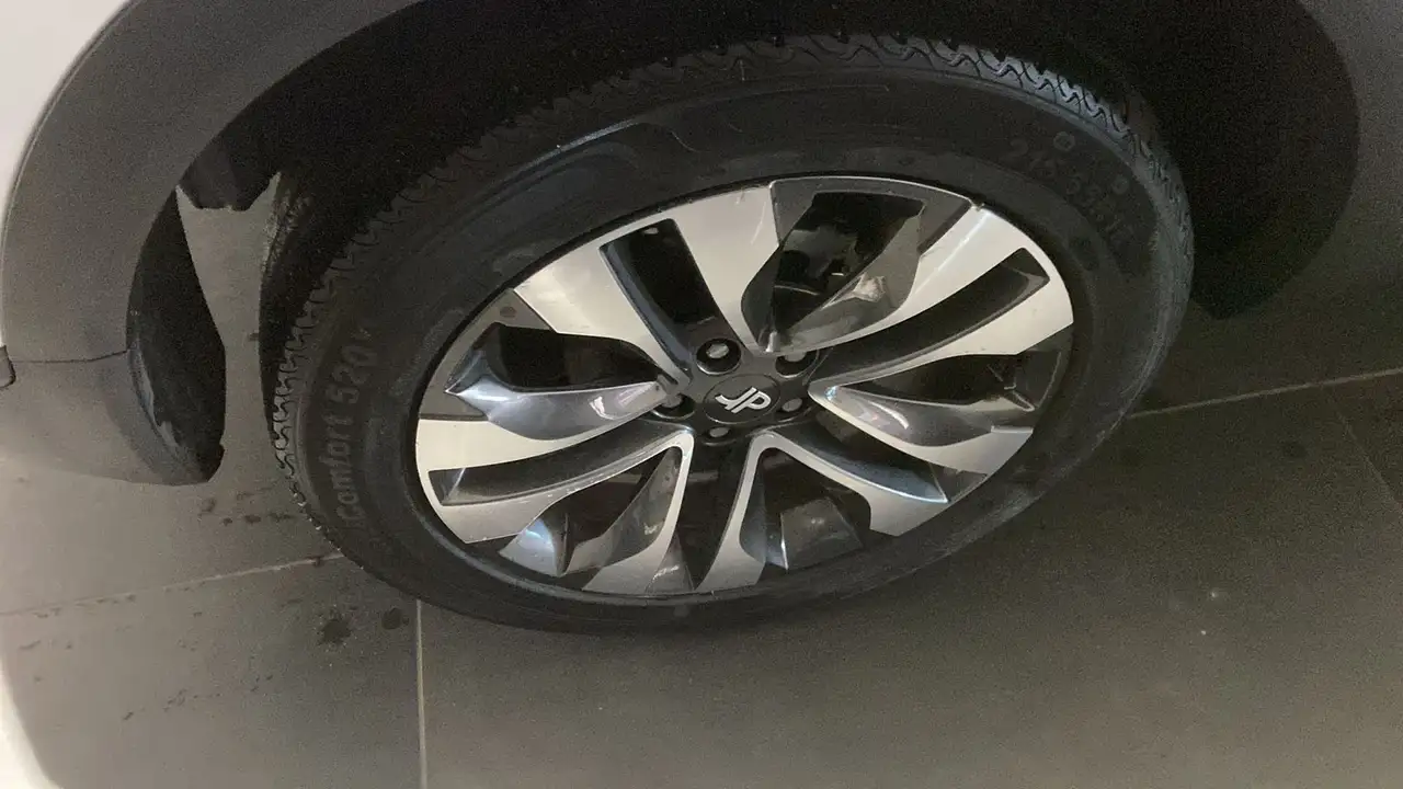 DR Automobiles DR5.0 9