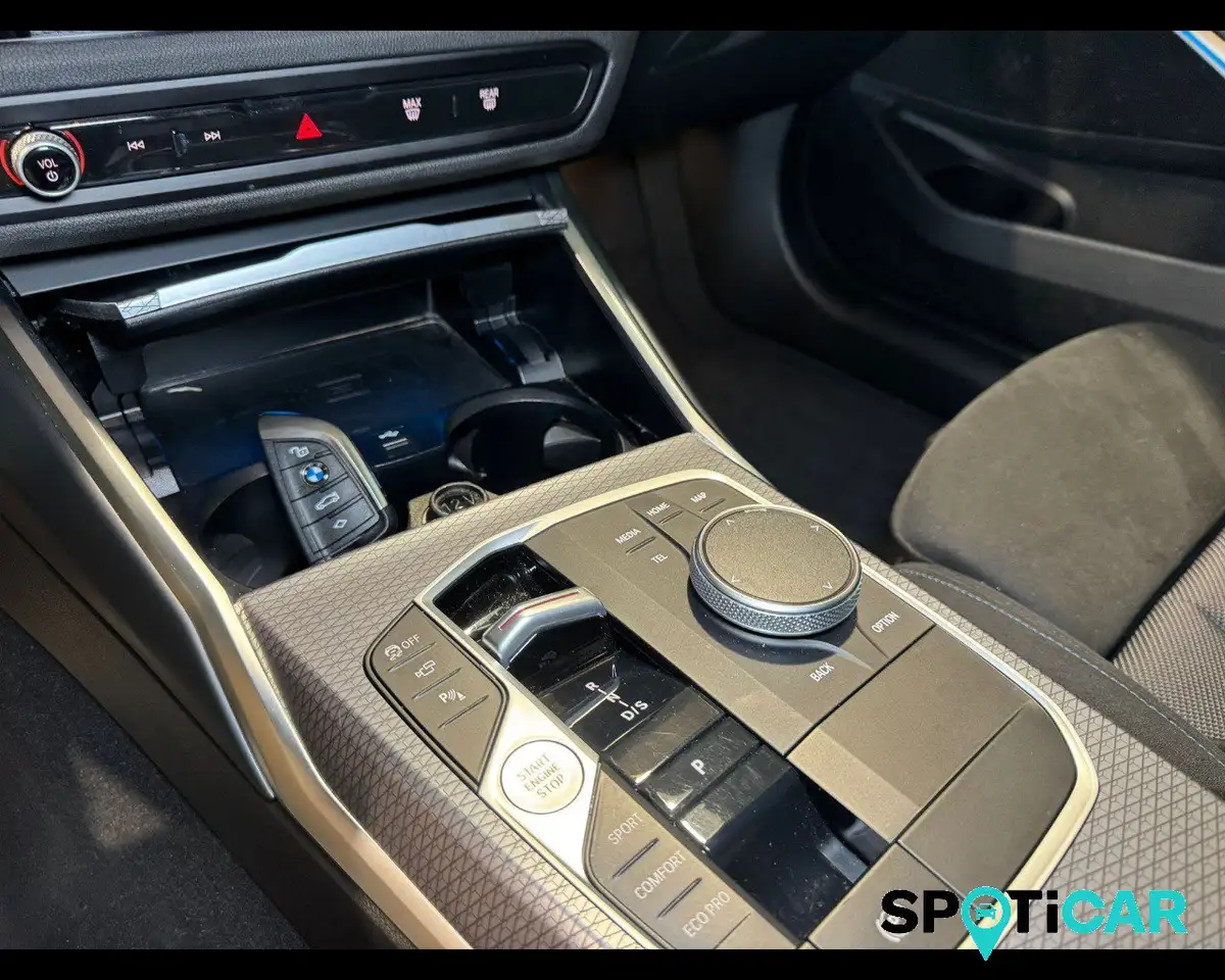 BMW 320 12