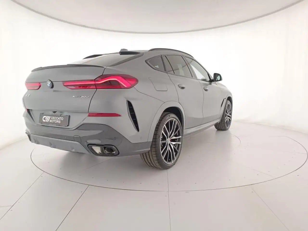 BMW X6 4