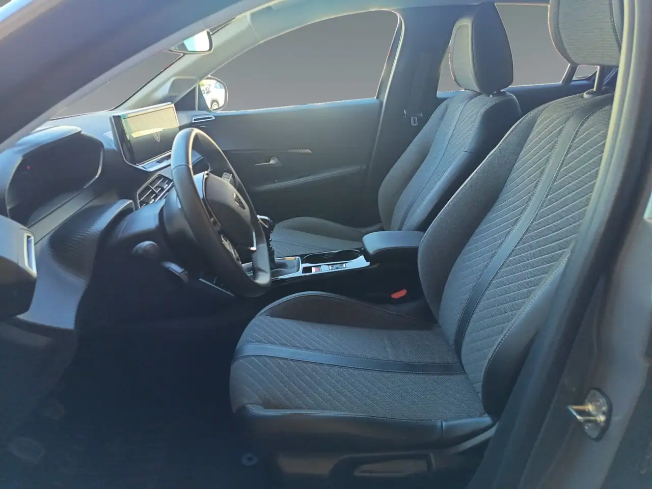 Peugeot 208 8