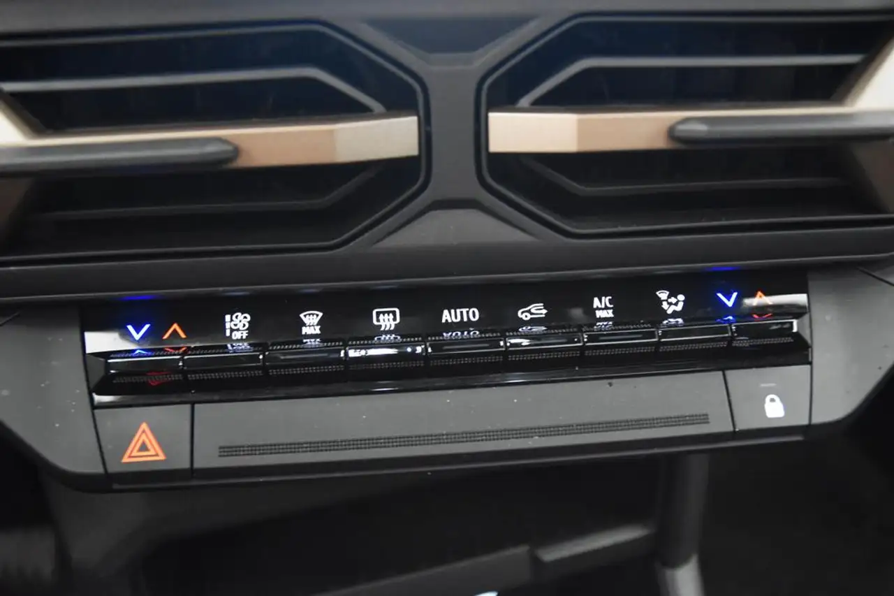 Dacia Bigster 11