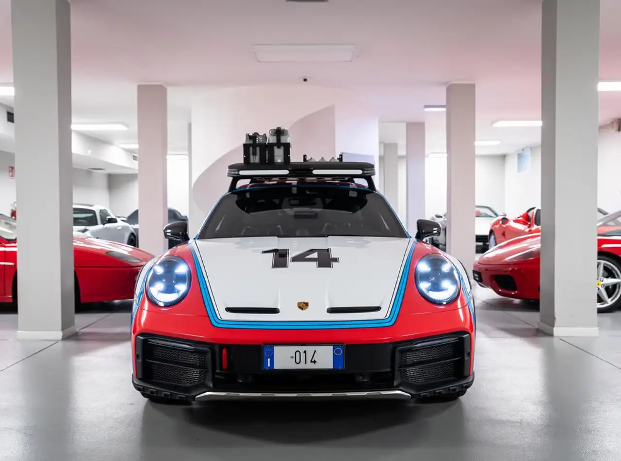 Porsche 992 911 2