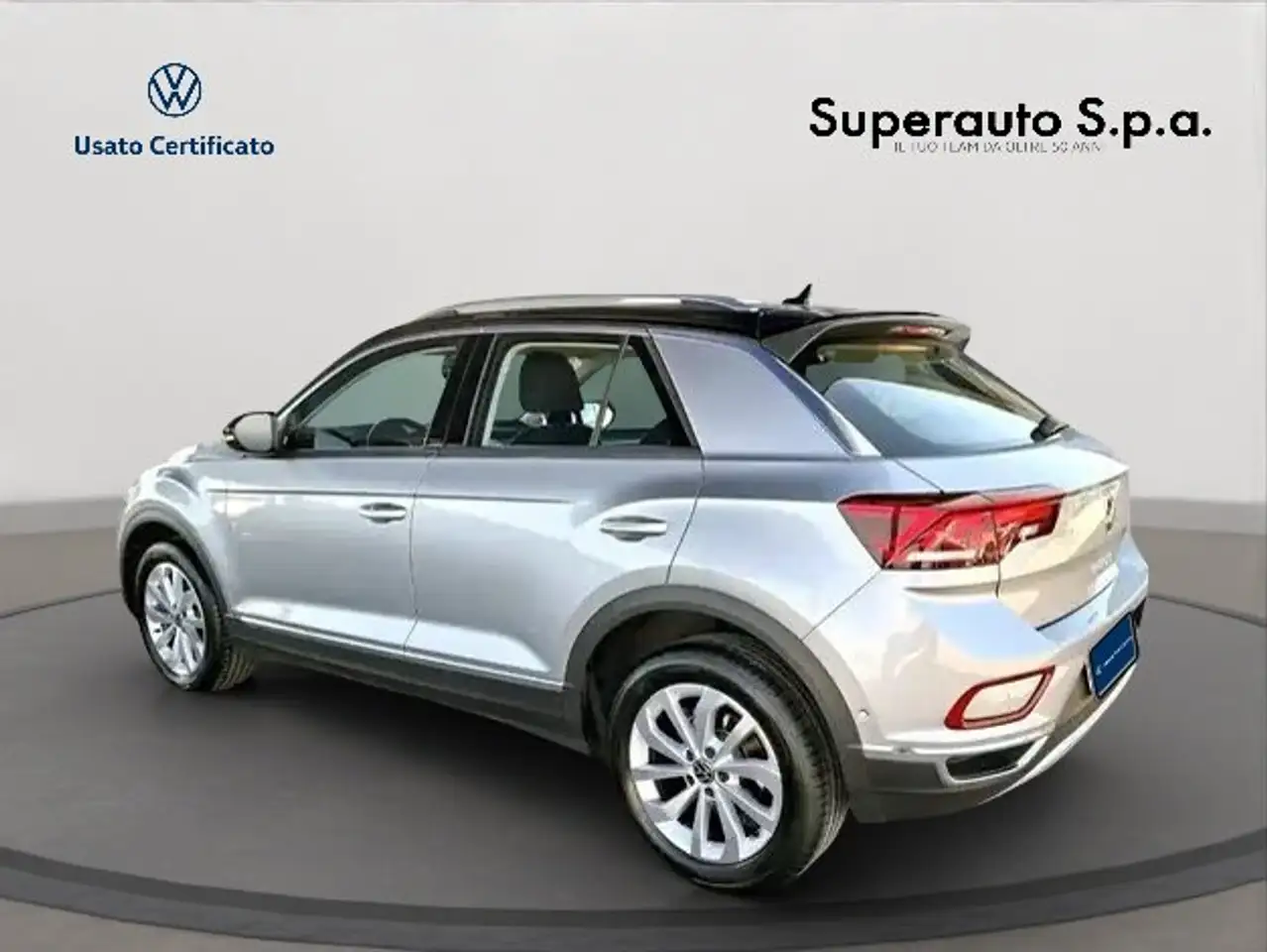 Volkswagen T-Roc 4