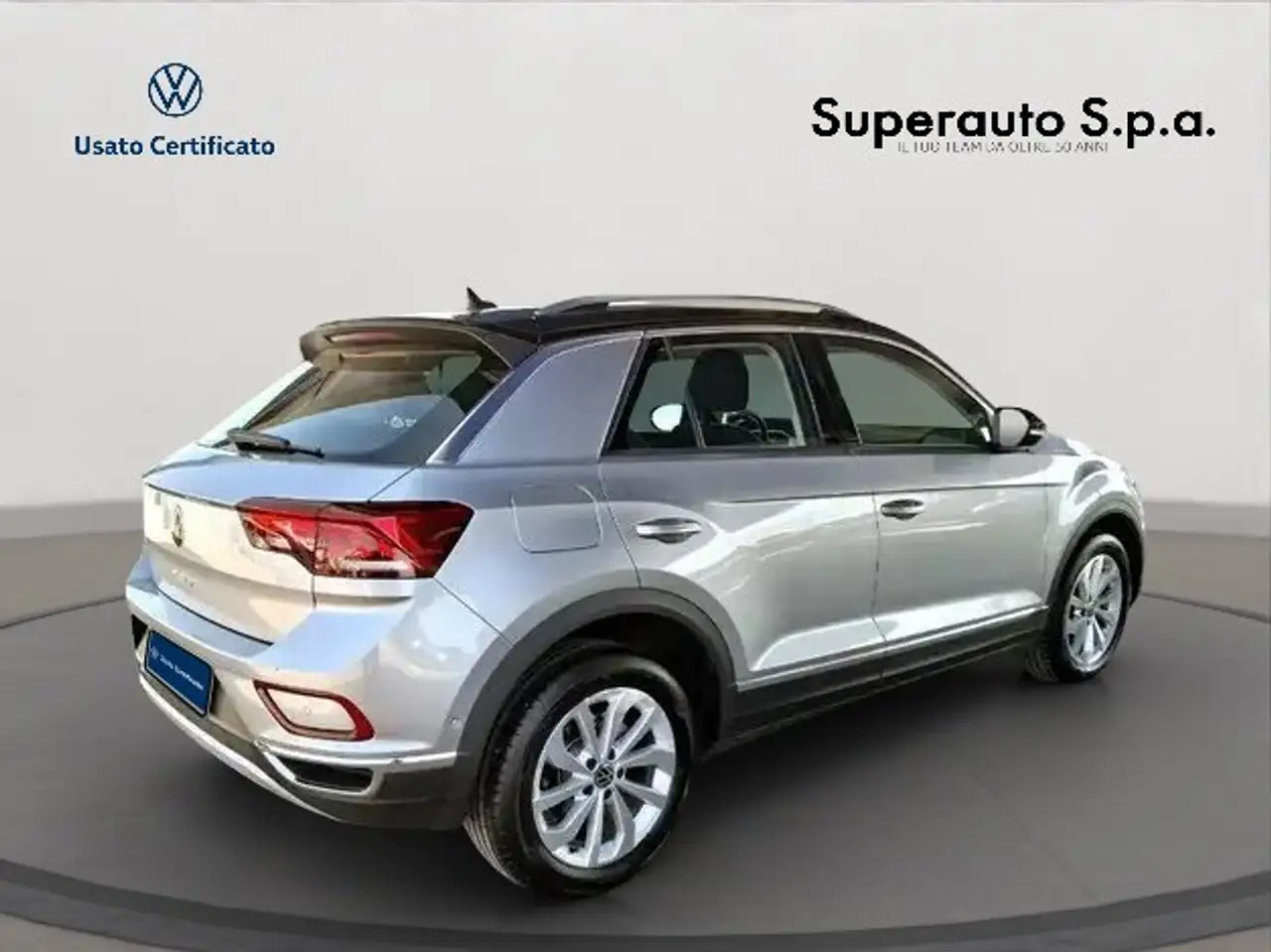 Volkswagen T-Roc 6