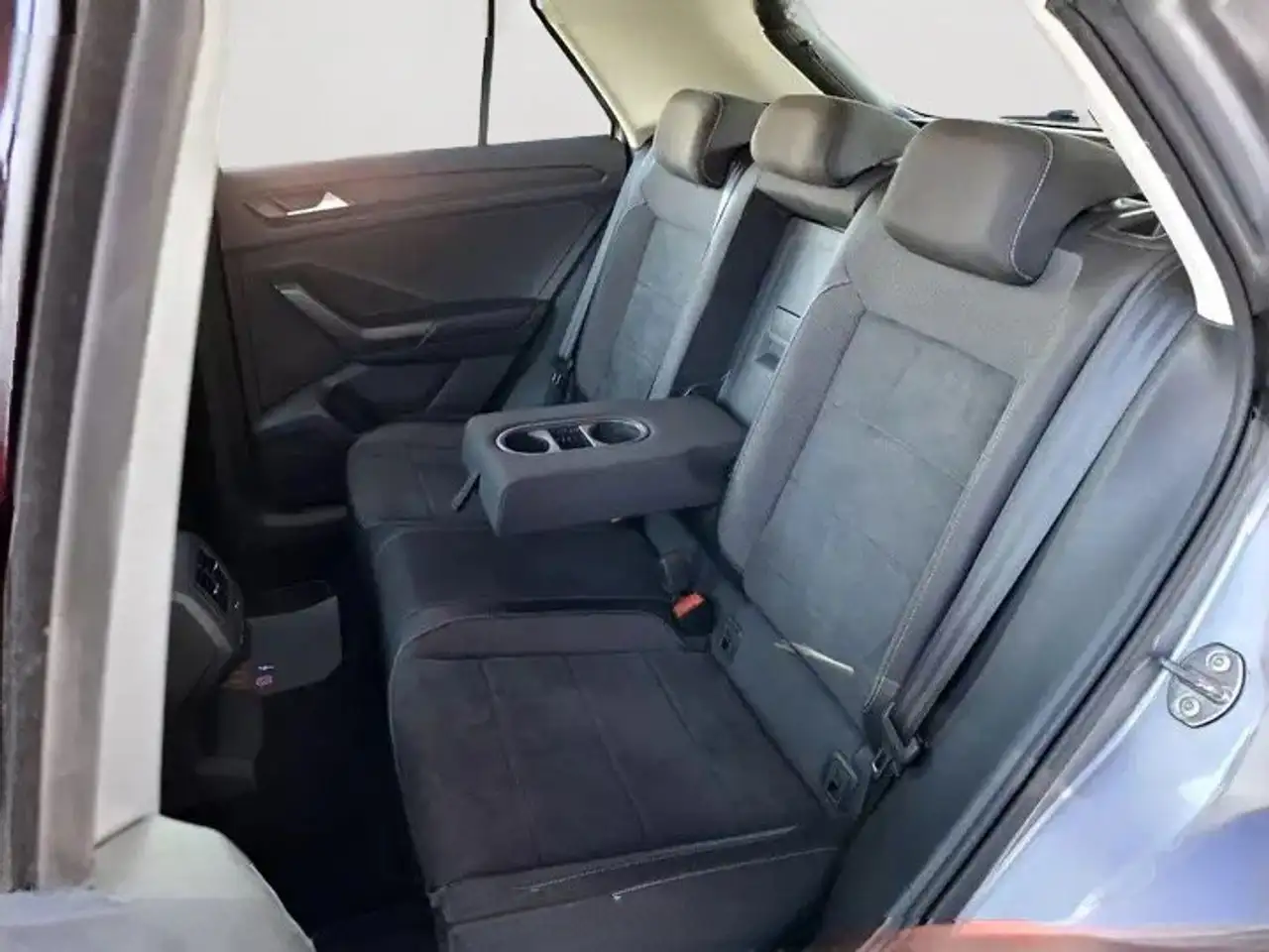 Volkswagen T-Roc 9