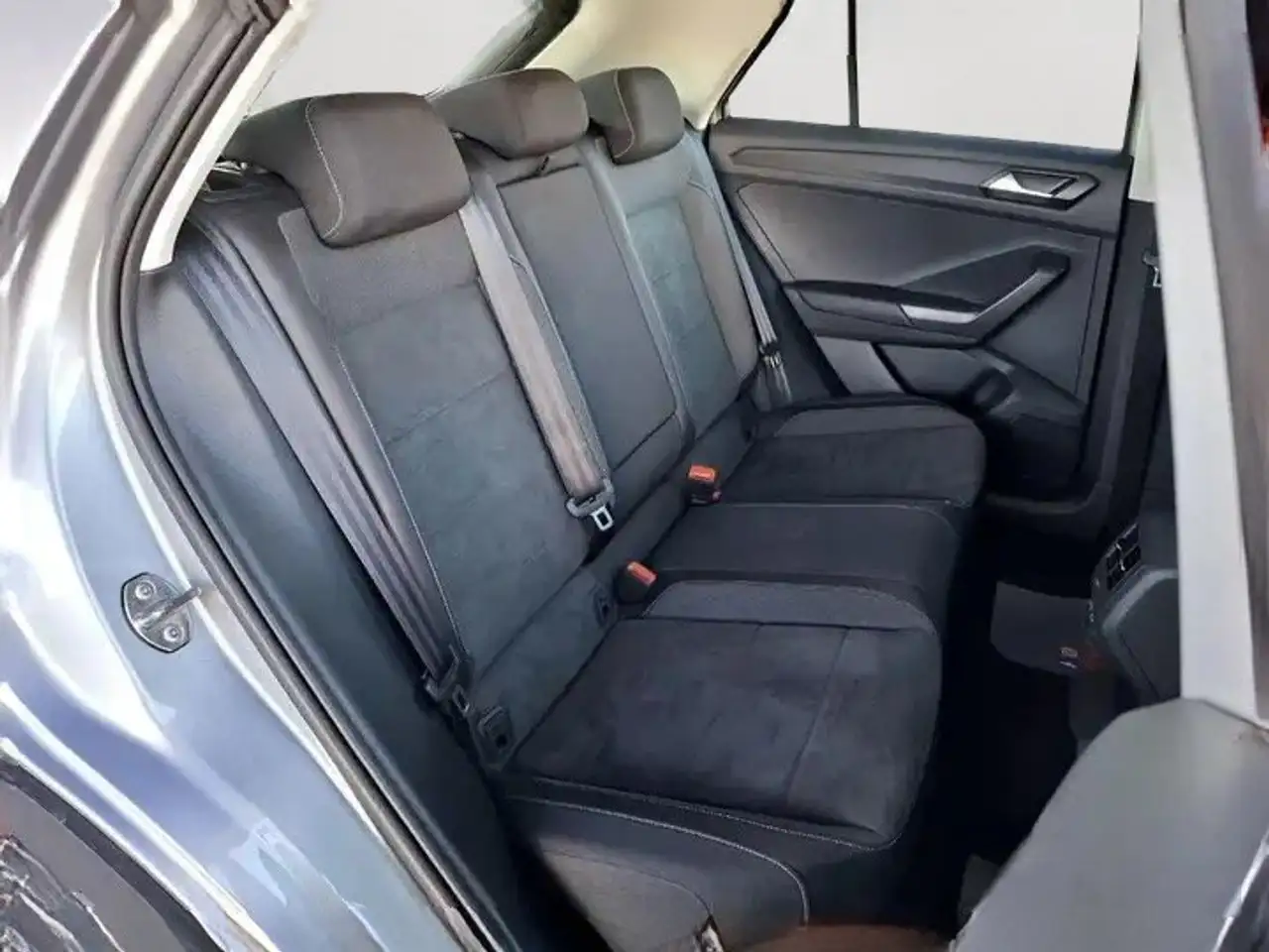 Volkswagen T-Roc 10