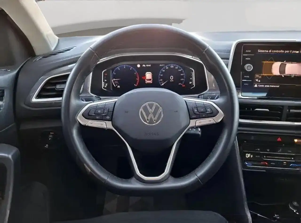 Volkswagen T-Roc 12