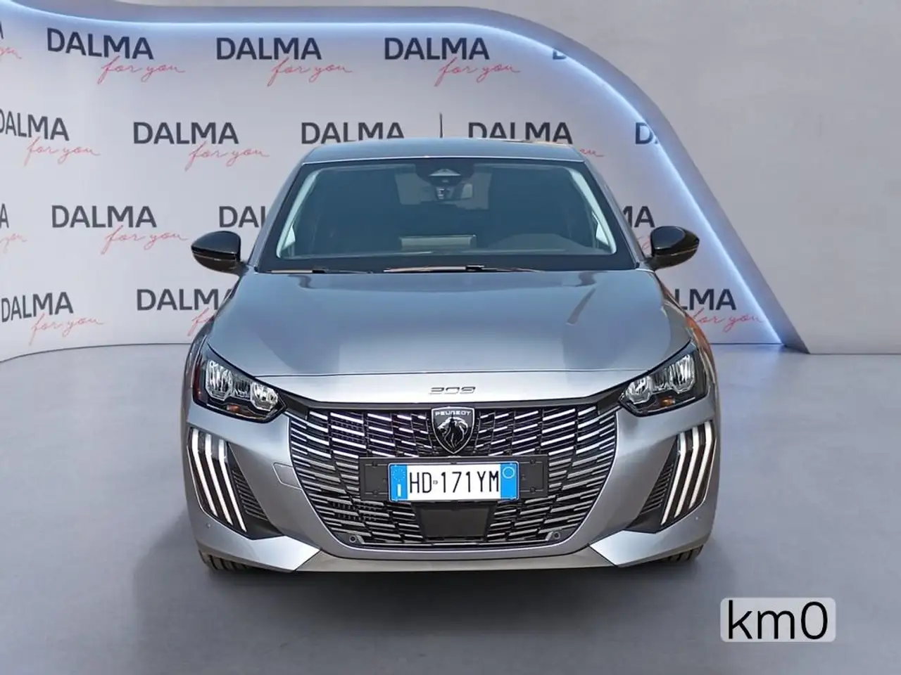 Peugeot 208 8