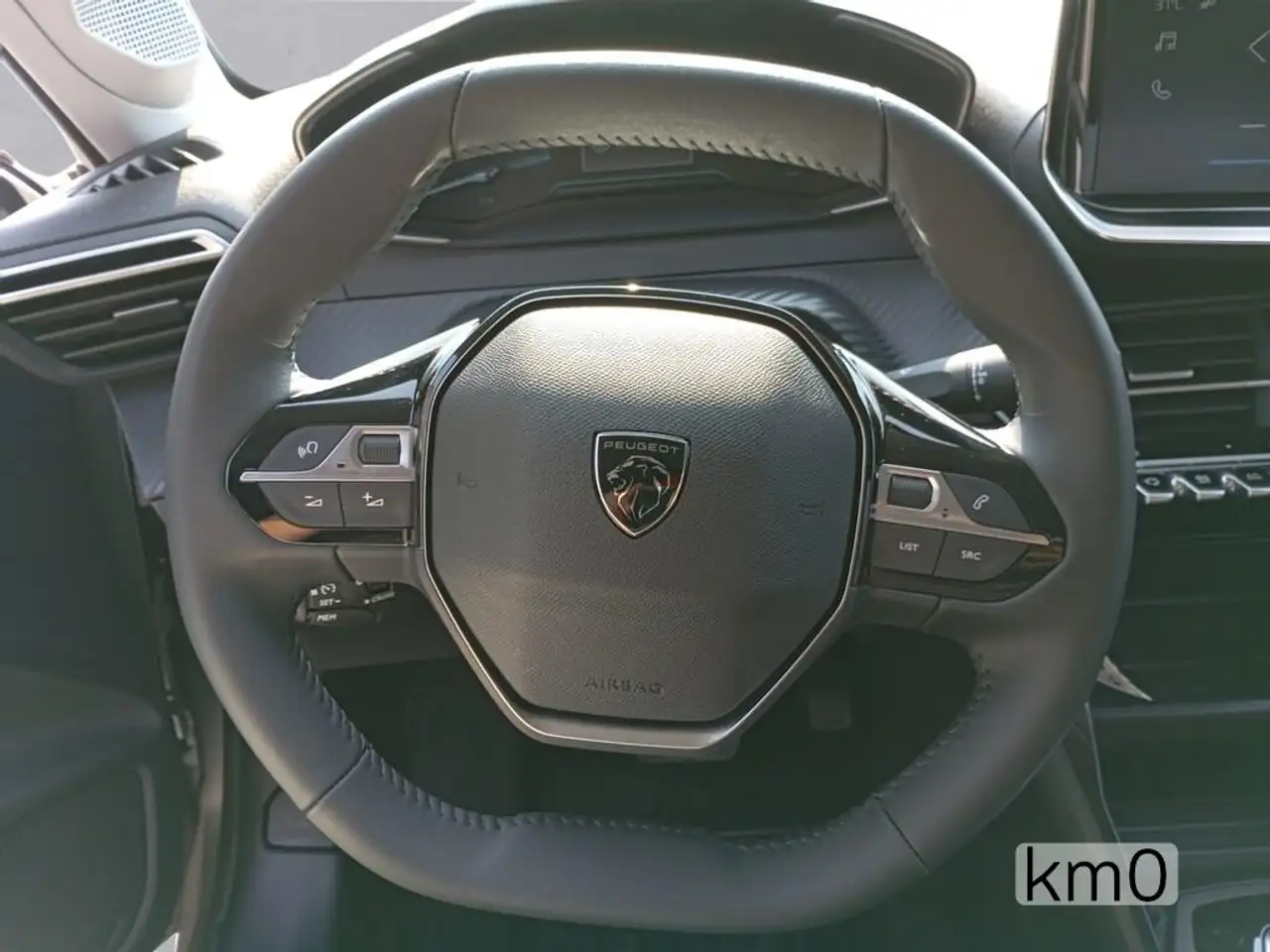 Peugeot 208 12