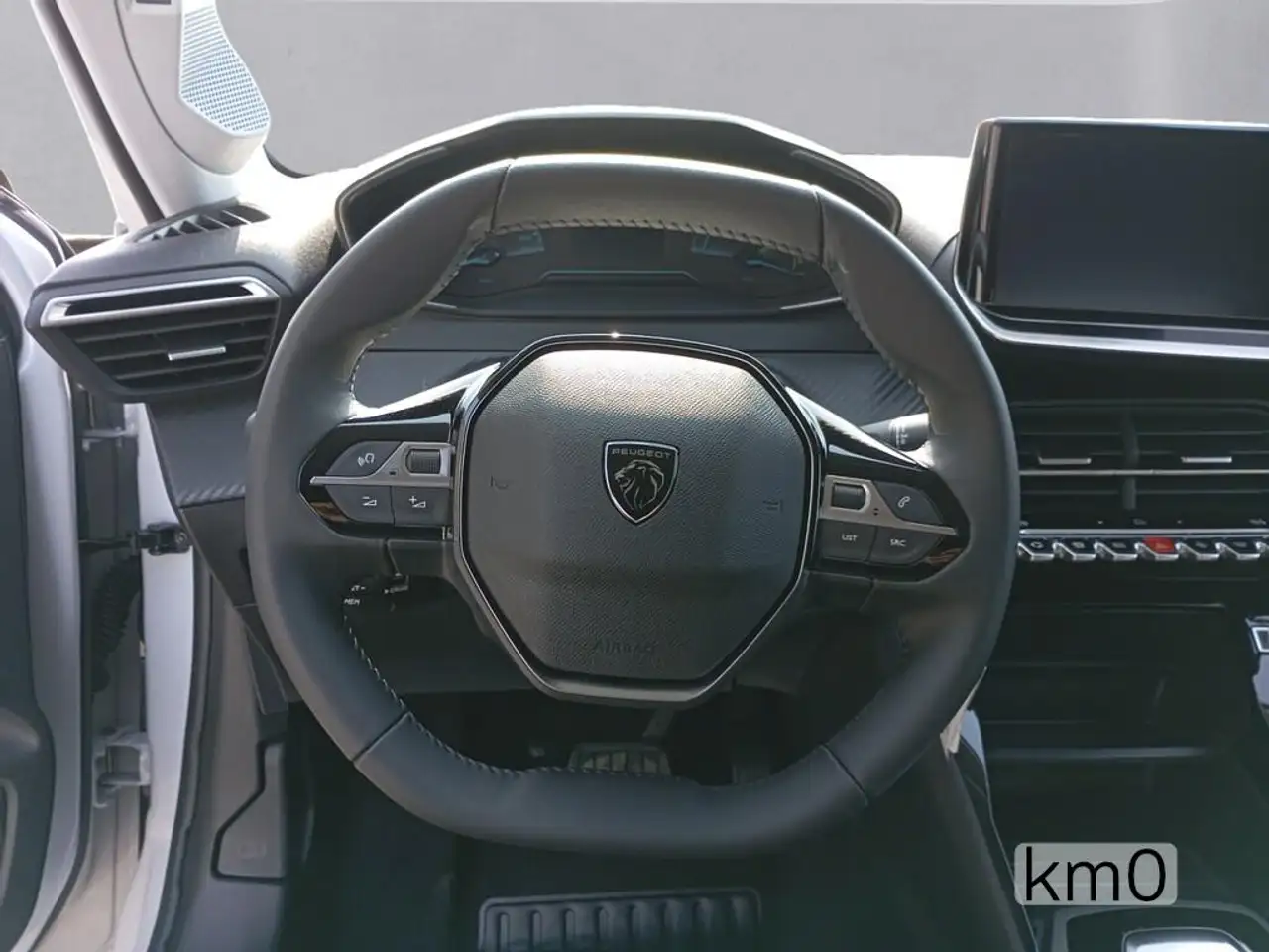 Peugeot 208 12