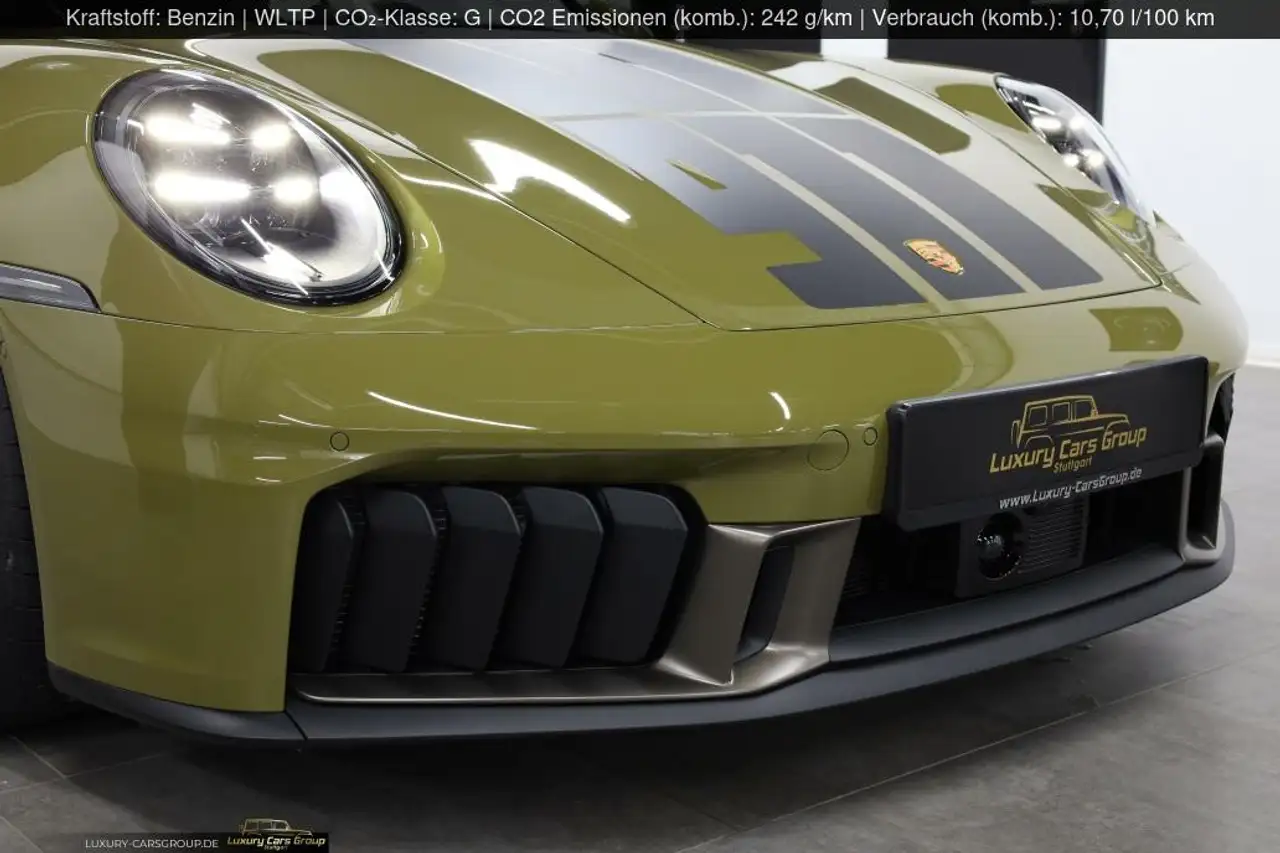 Porsche 992 911 6