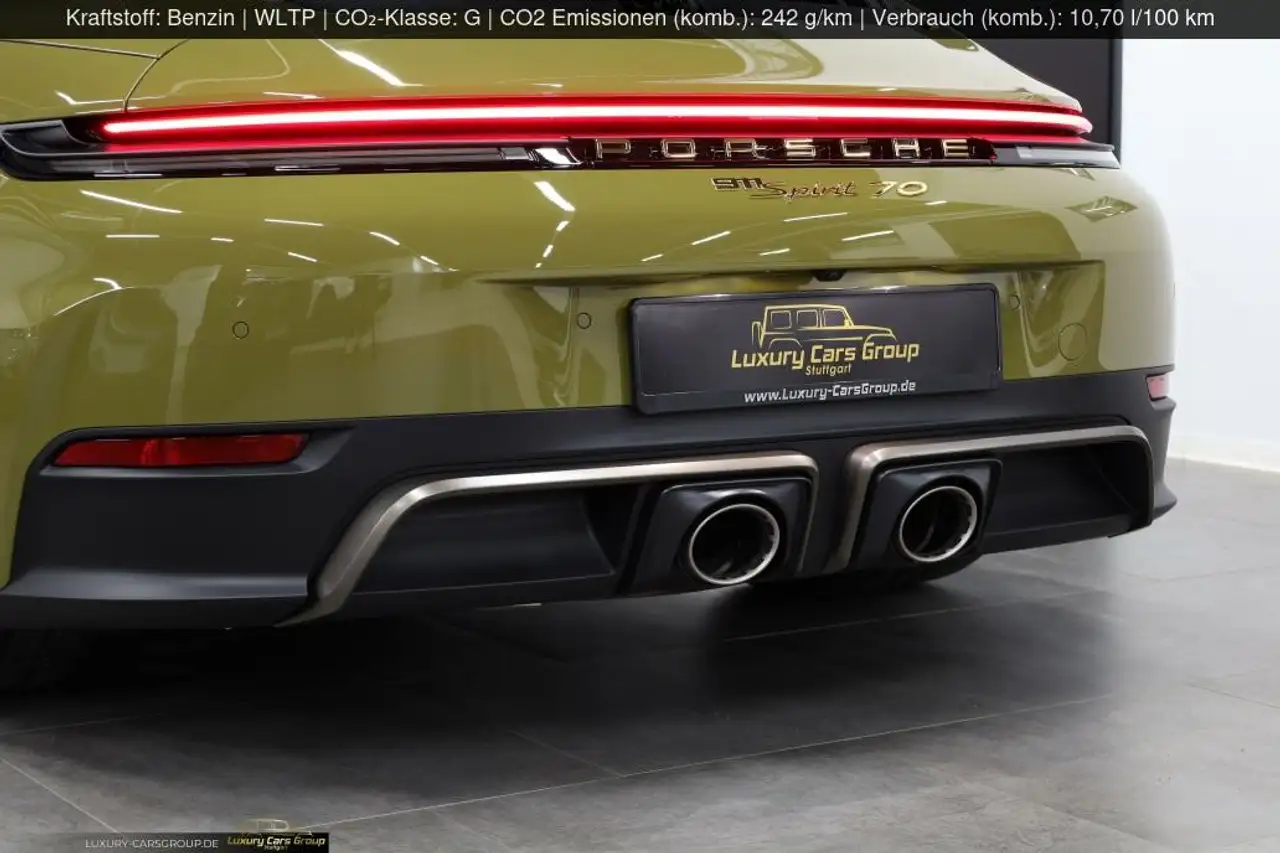Porsche 992 911 13