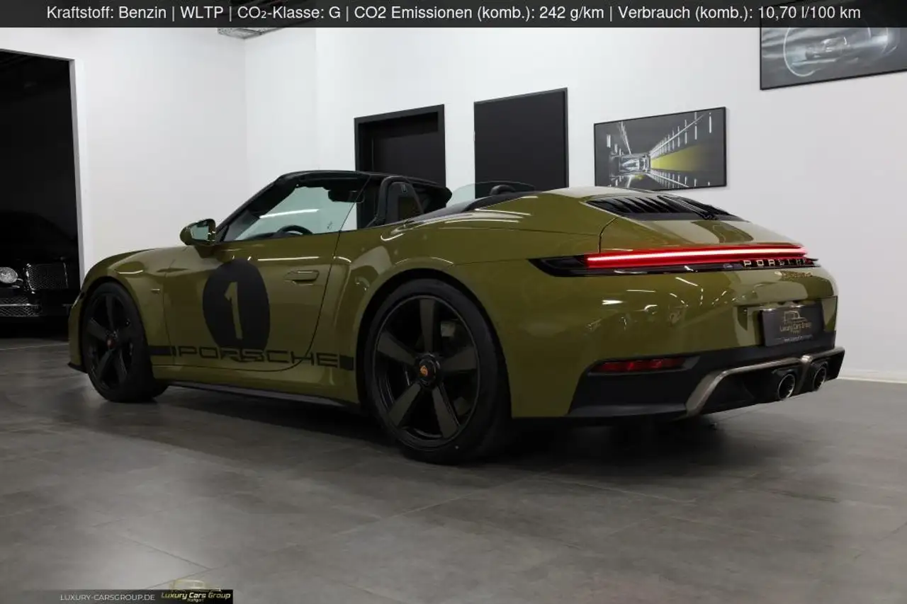 Porsche 992 911 15