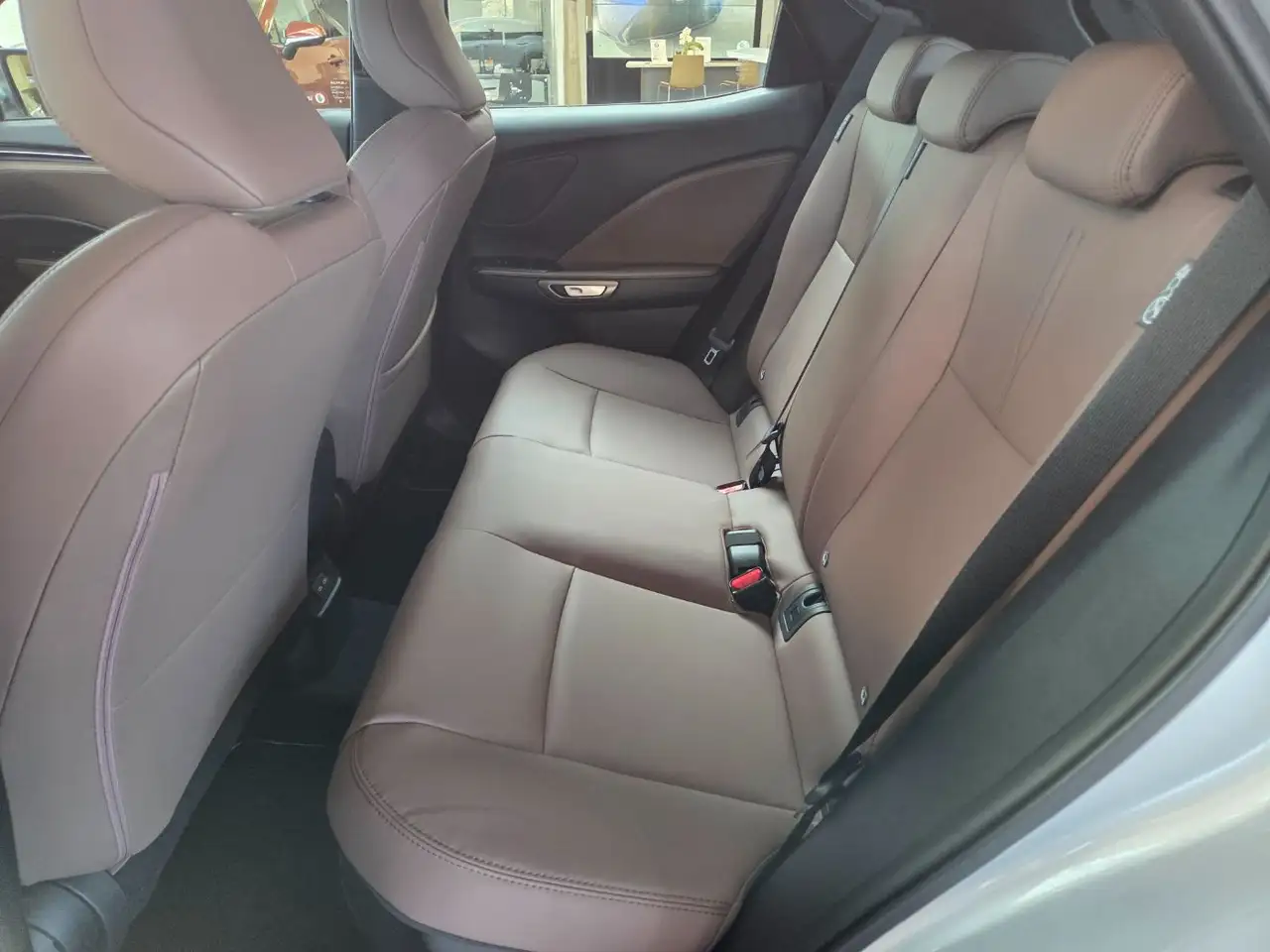 Lexus LBX 9