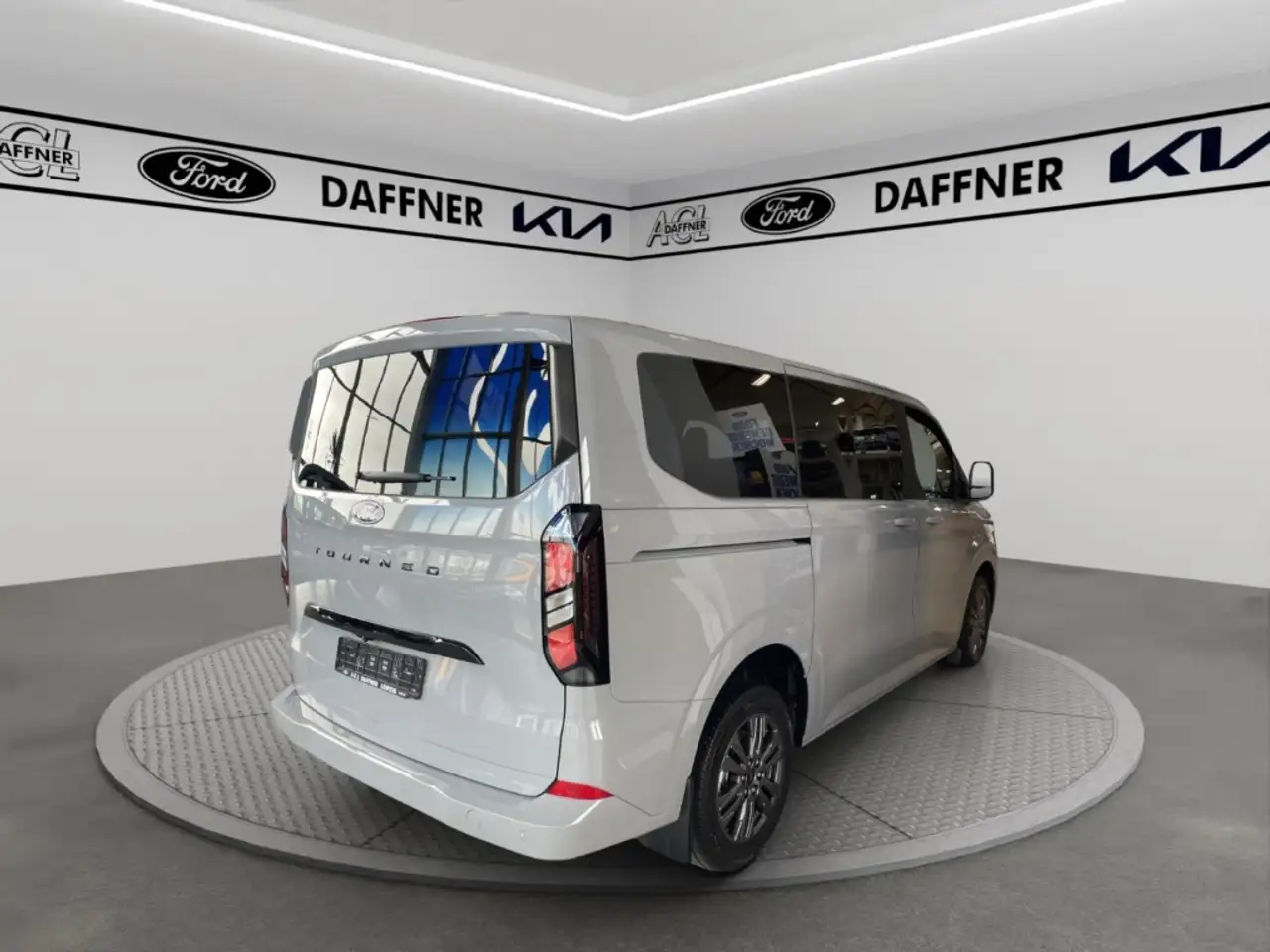 Ford Tourneo 6