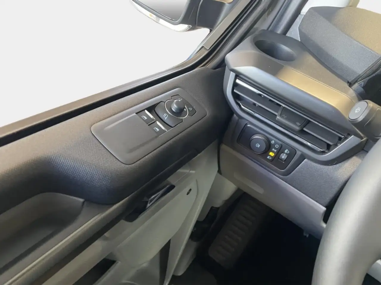 Ford Tourneo 10