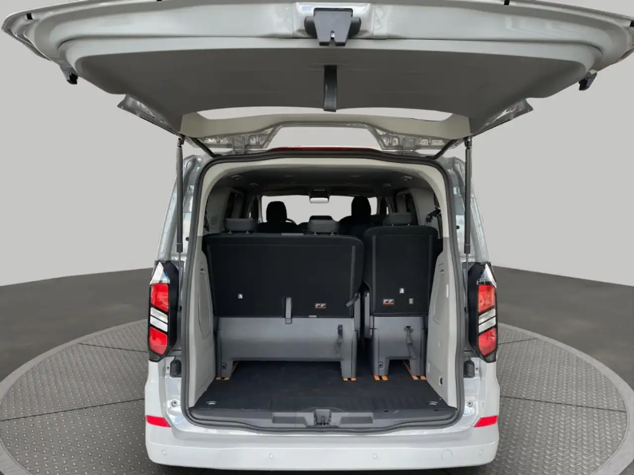 Ford Tourneo 15