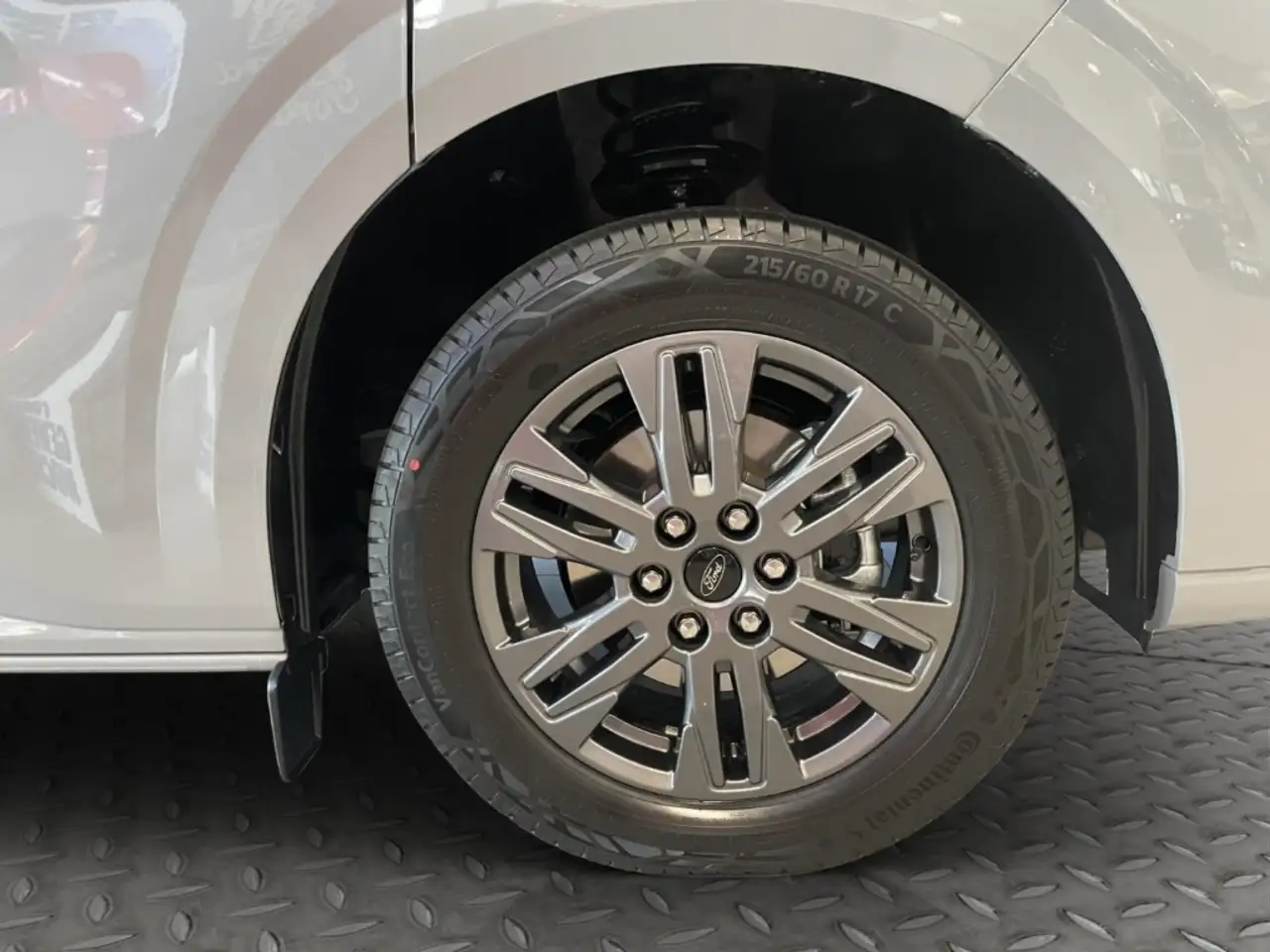 Ford Tourneo 16