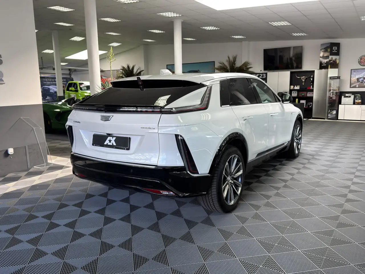 Cadillac Lyriq 6