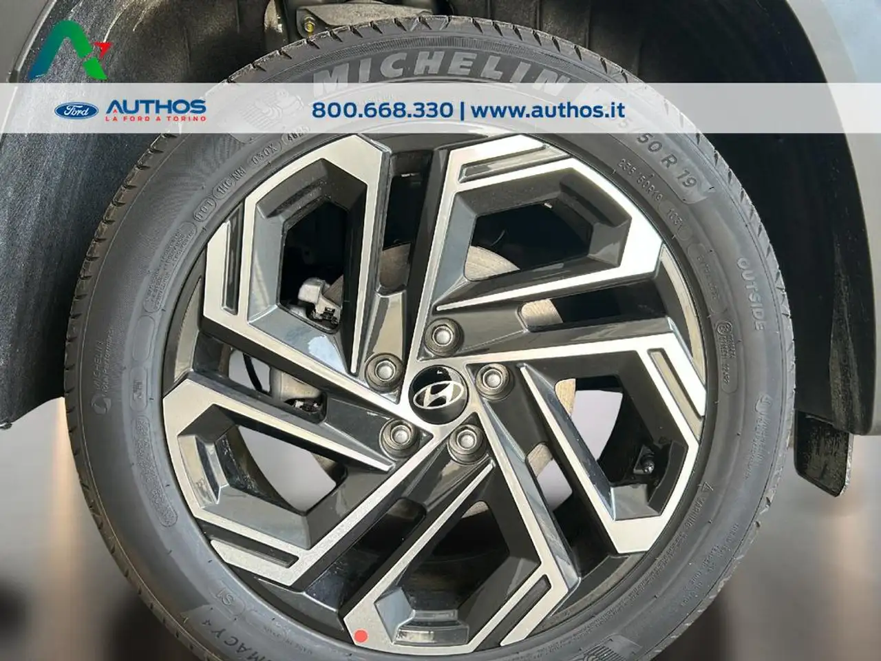 Hyundai TUCSON 10