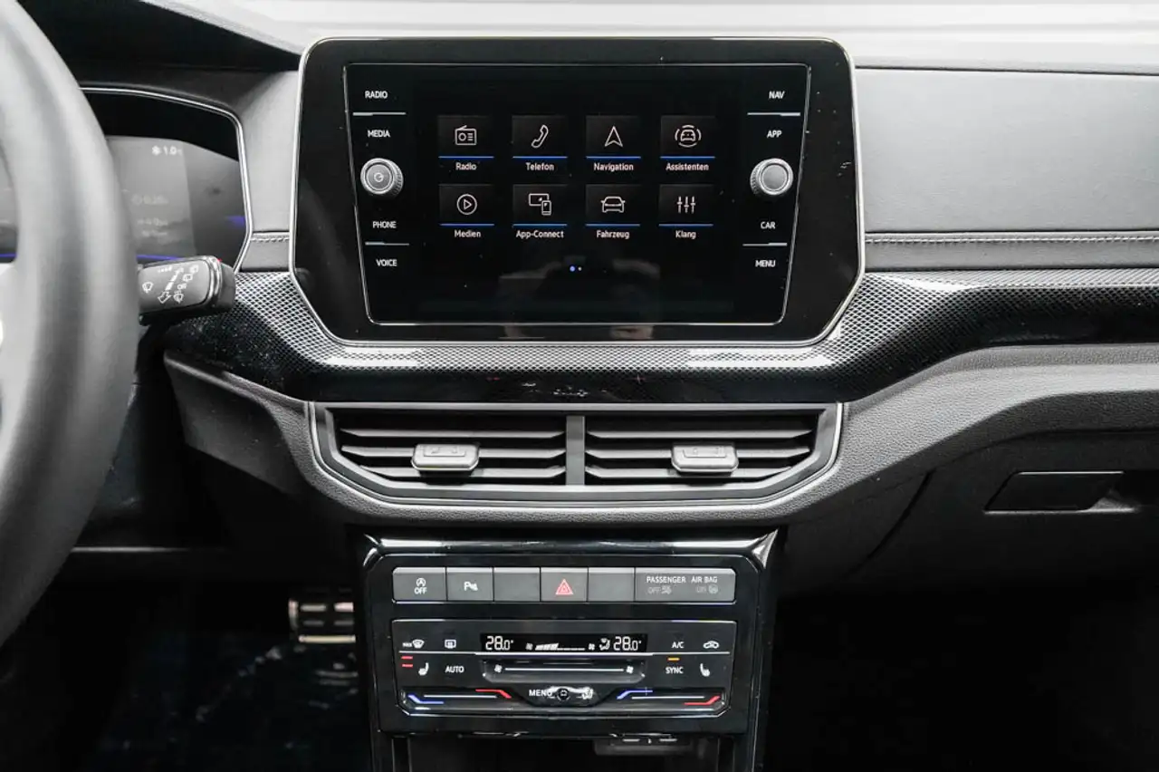 Volkswagen T-Cross 13