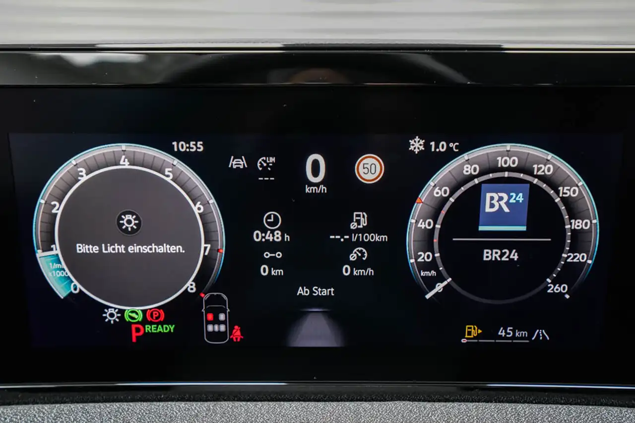 Volkswagen Tiguan 9