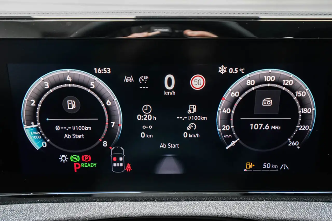 Volkswagen Tiguan 9
