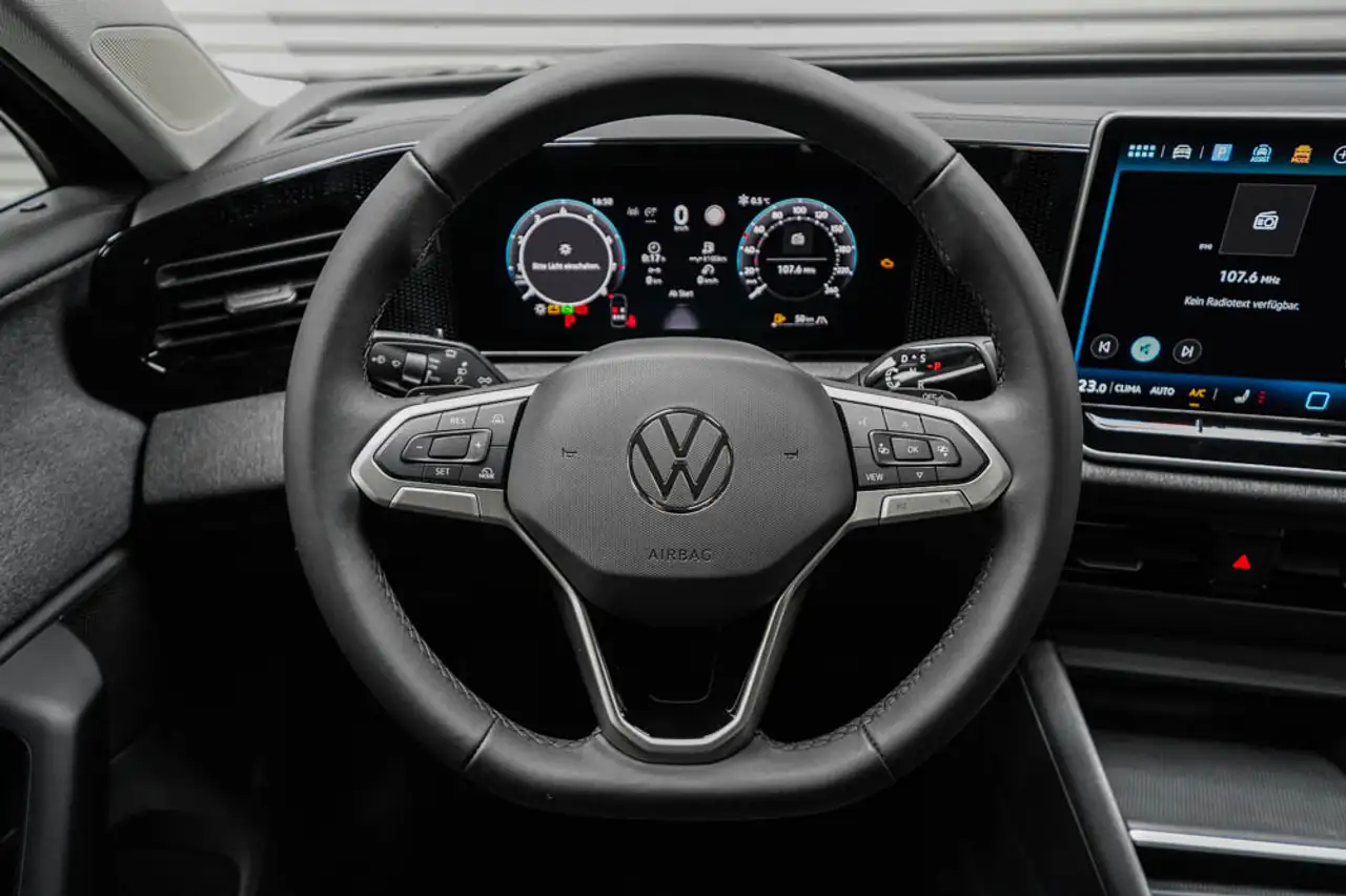 Volkswagen Tiguan 8