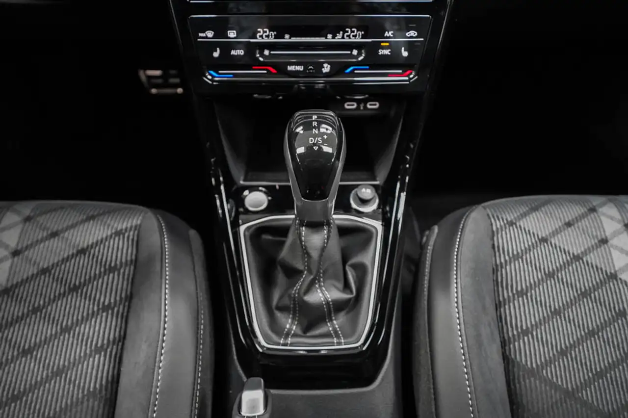 Volkswagen T-Cross 11