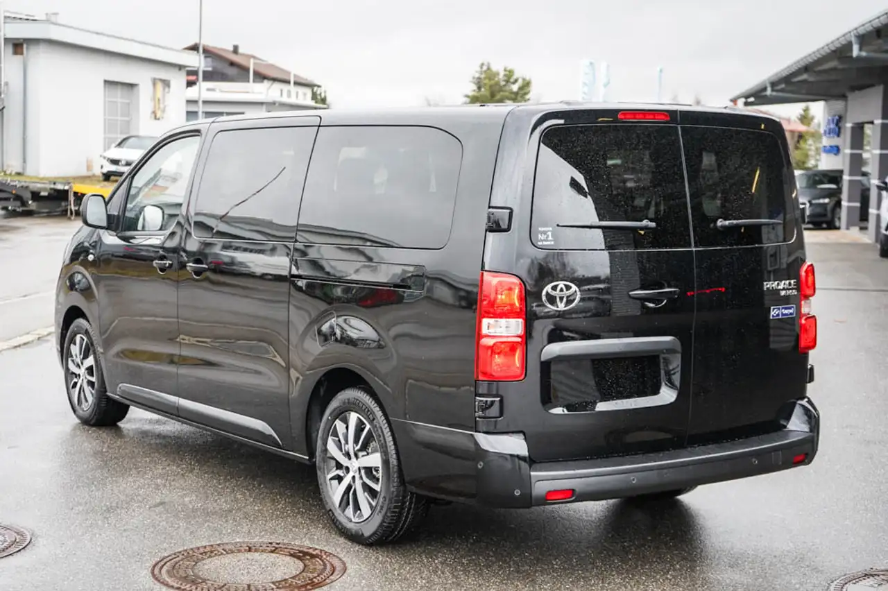 Toyota Proace 6