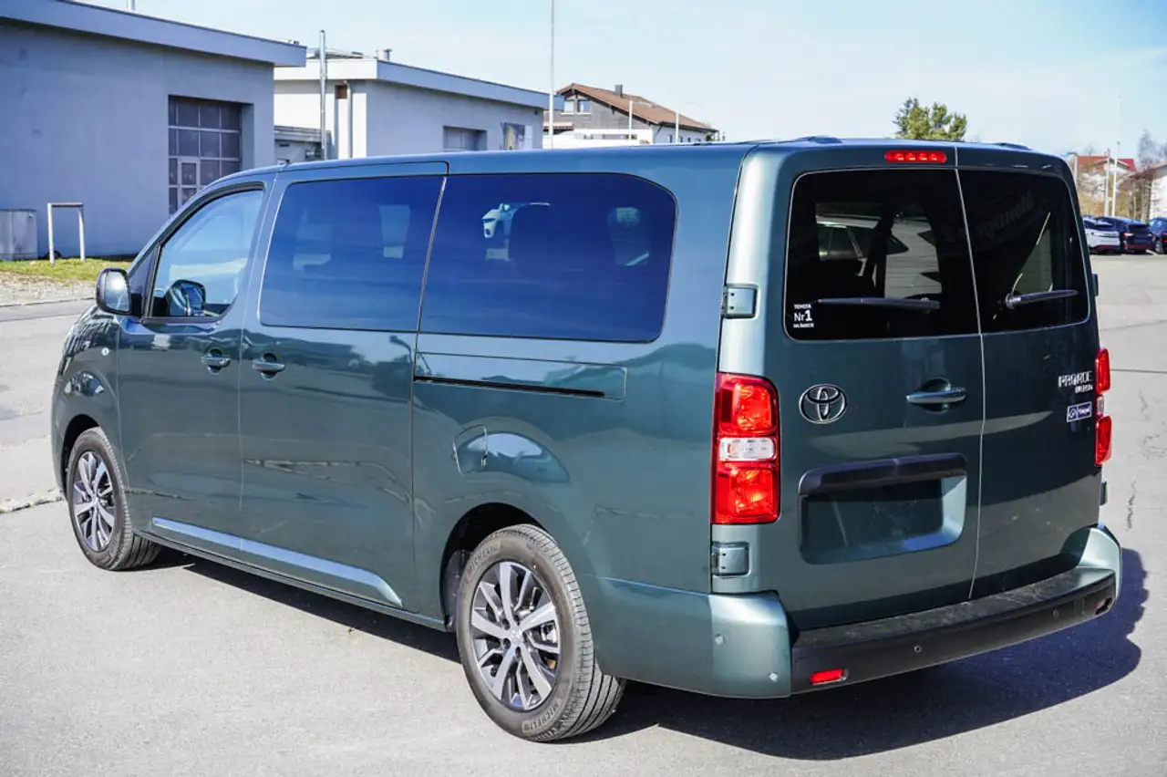 Toyota Proace 4