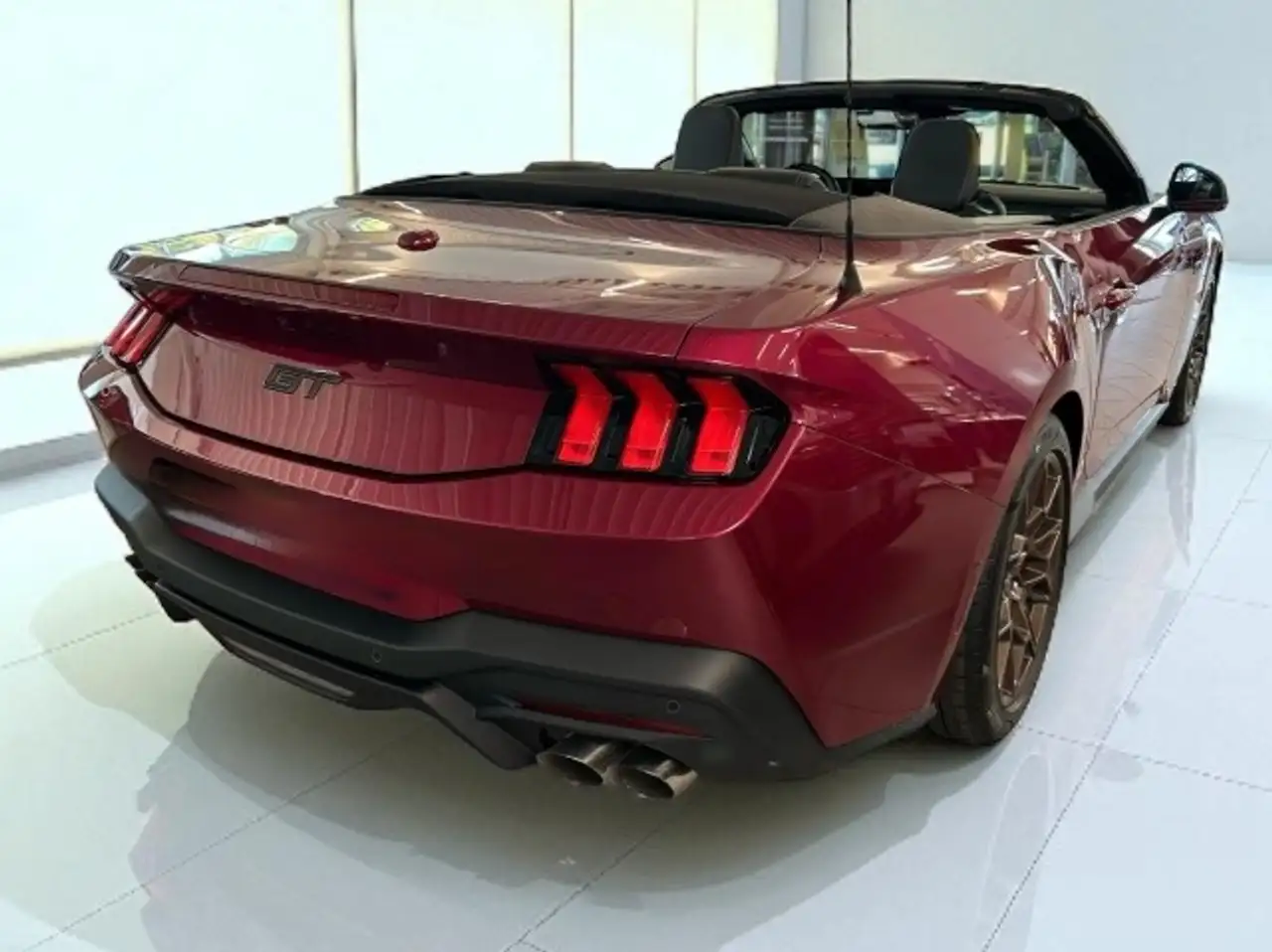 Ford Mustang 2