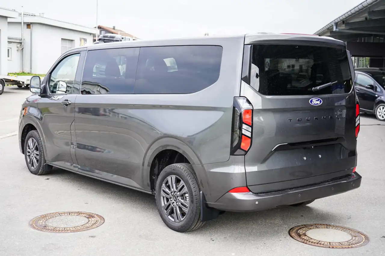 Ford Tourneo 5
