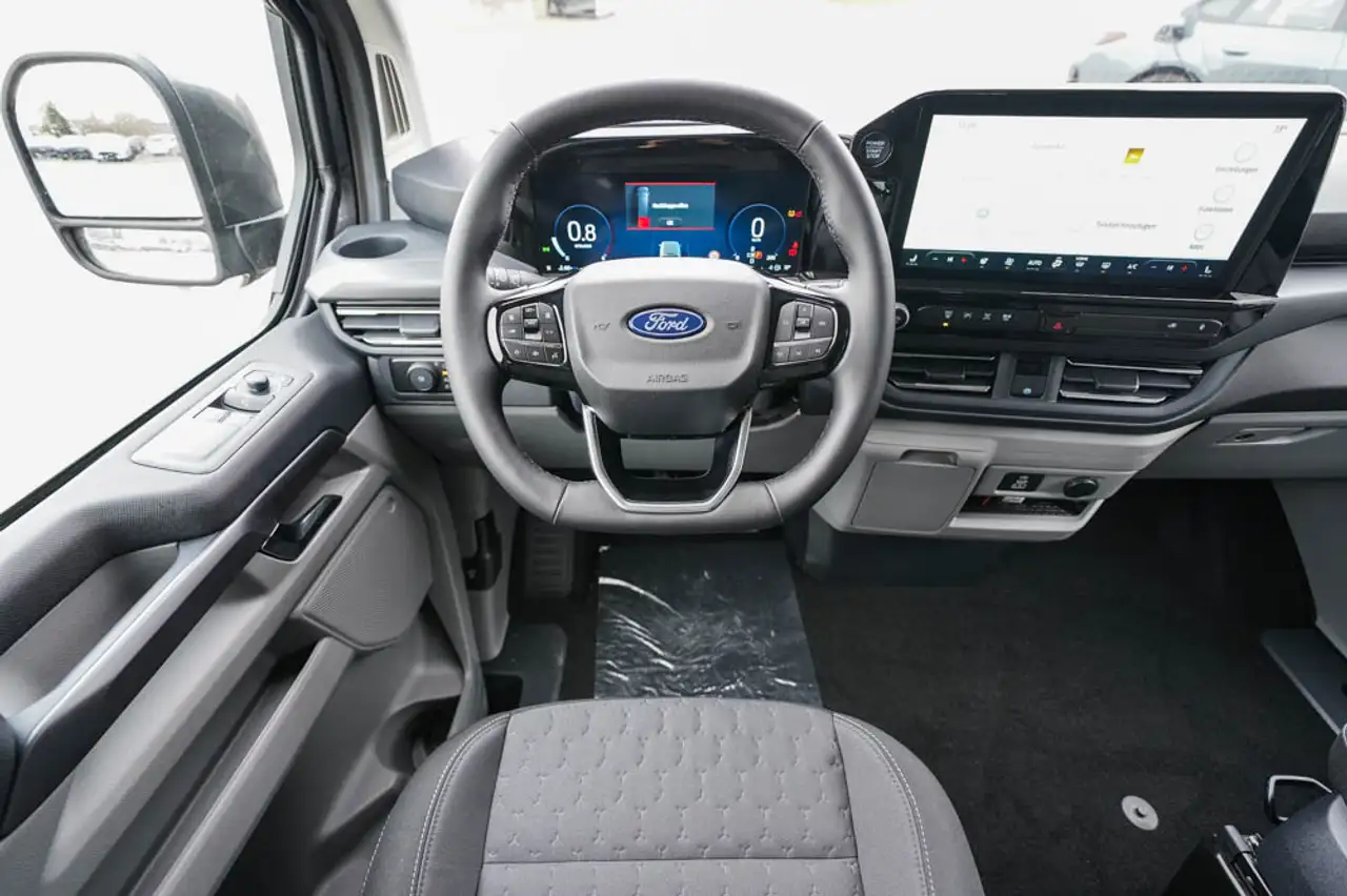 Ford Tourneo 9