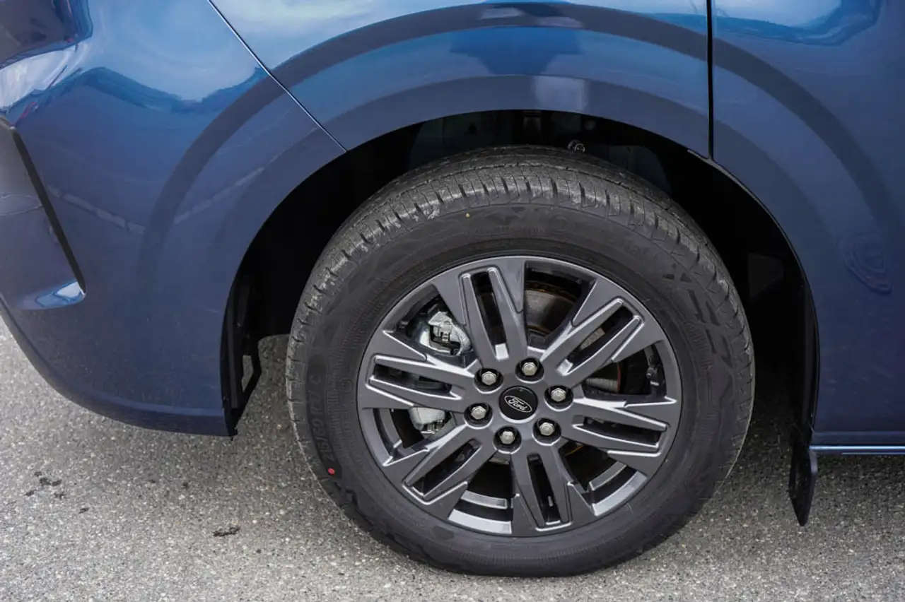 Ford Tourneo 6