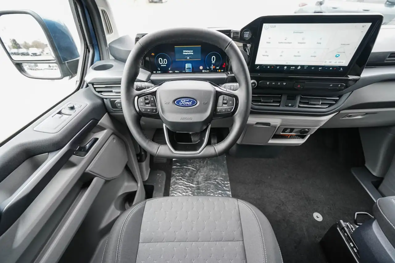 Ford Tourneo 9