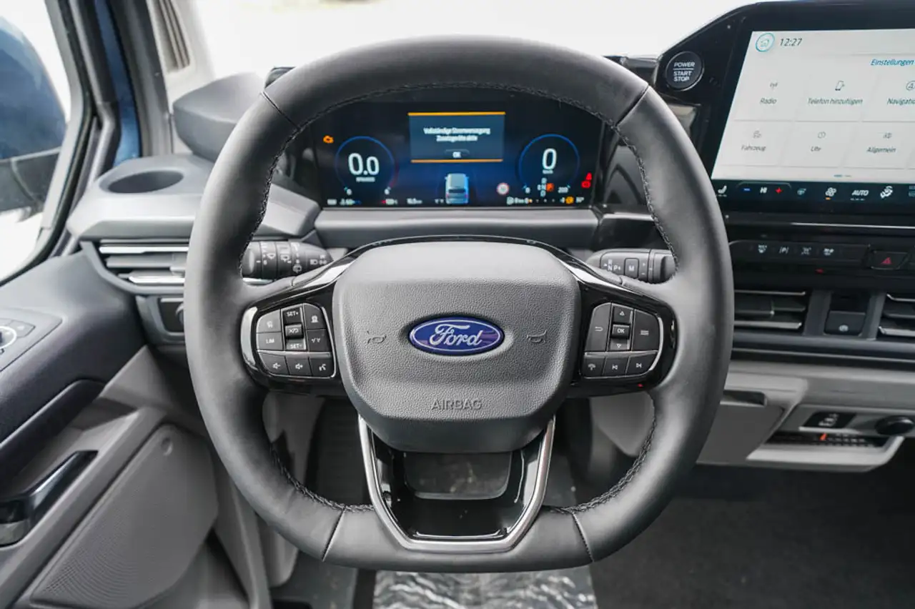 Ford Tourneo 10