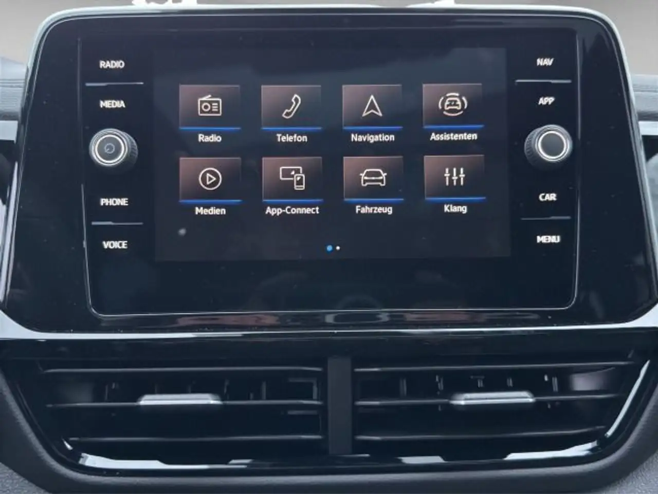 Volkswagen T-Roc 11