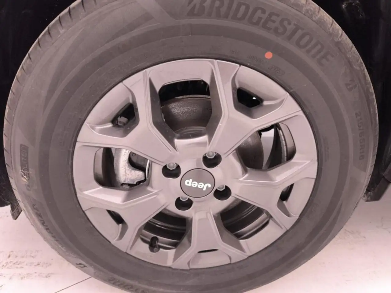 Jeep Avenger 9
