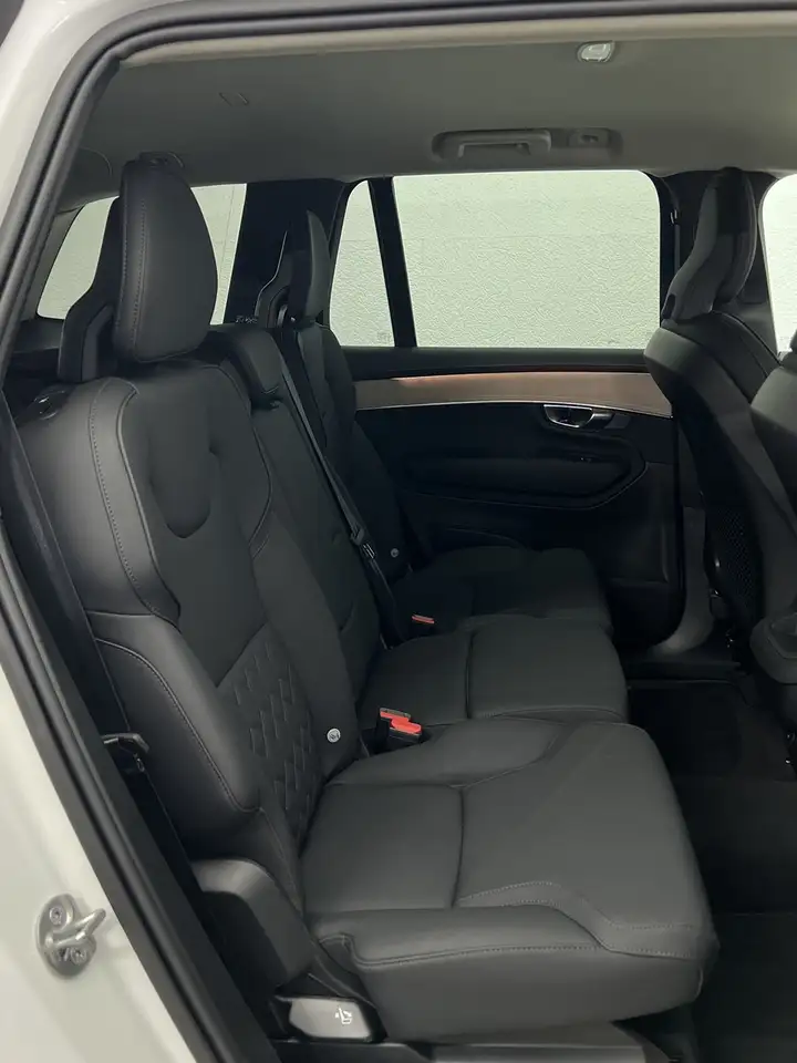Volvo XC90 9