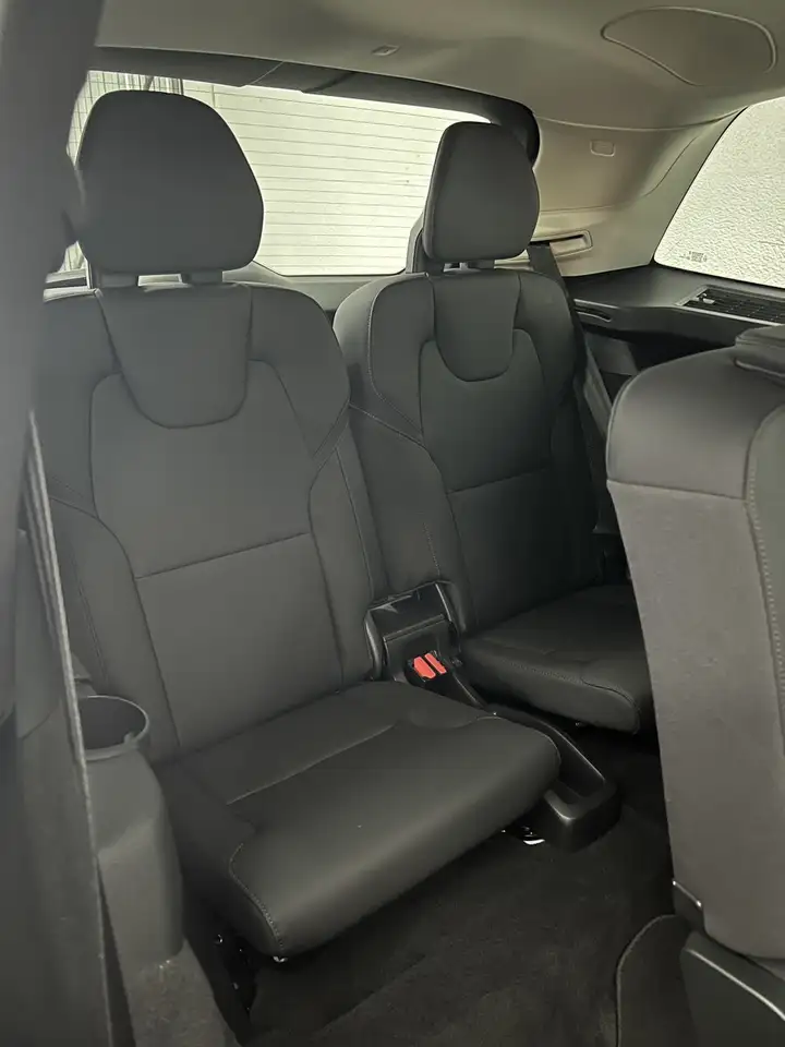 Volvo XC90 10