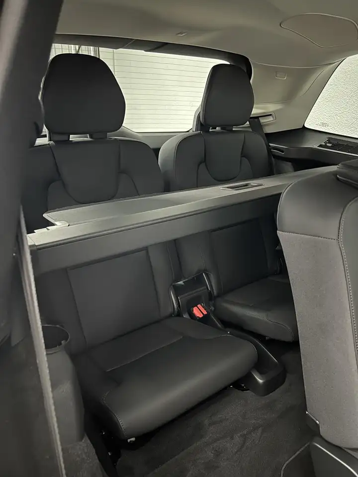 Volvo XC90 10