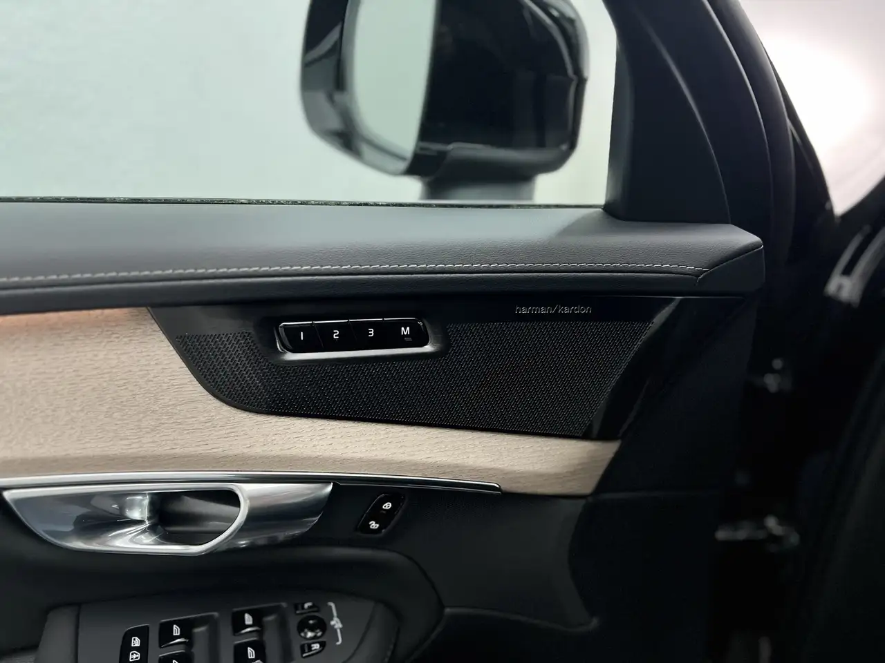 Volvo XC90 12