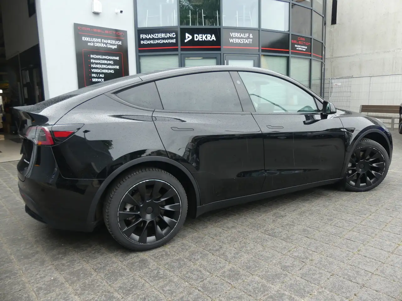 Tesla Model 10