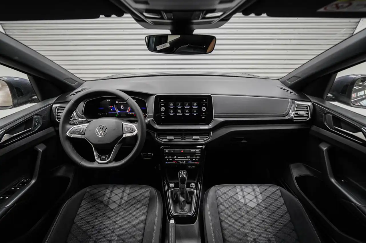 Volkswagen T-Cross 6